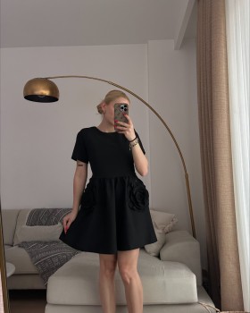 Premium Gül Detay Siyah Elbise