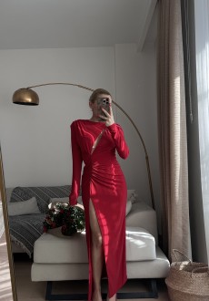 Kırmızı Dekolte Detaylı Elbise 