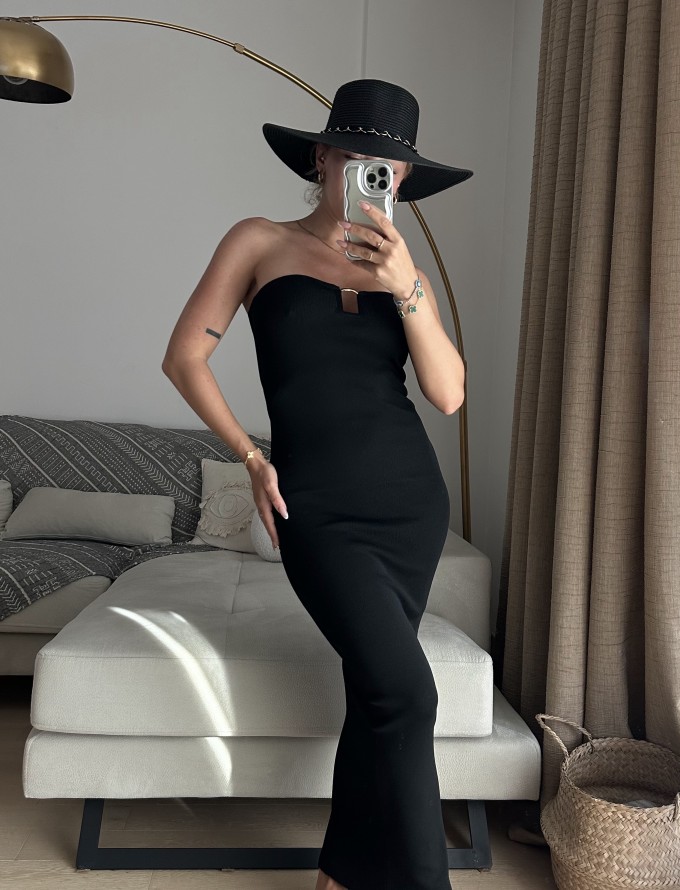 Siyah Aksesuar Detaylı Triko Elbise - ONZE